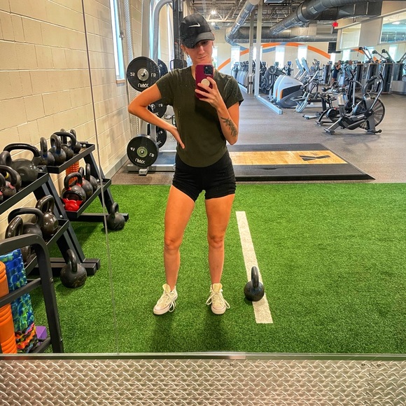 Meet your Posher, Molly - Picture 2 of 8